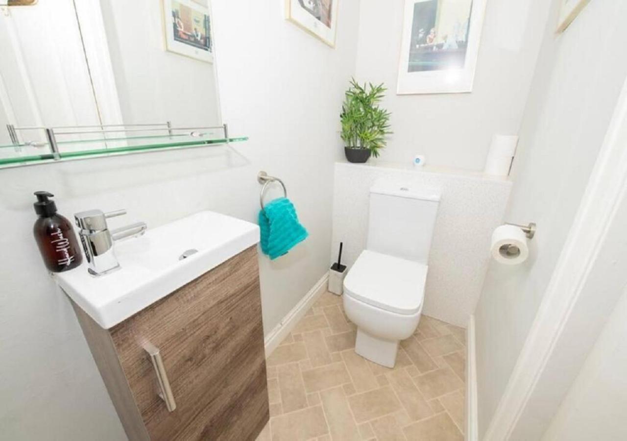 Pelican-Stylish 2-Bed Apartment Close To Beach & Town Scarborough Exterior foto
